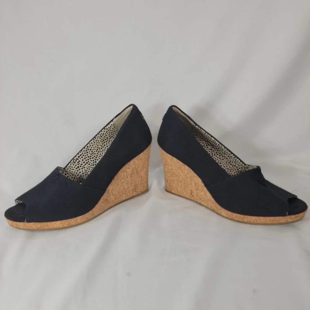 TOMS Canvas Cork Wedge Women 8.5 Black Peep Toe Platform Sandals Boho Chic Beach